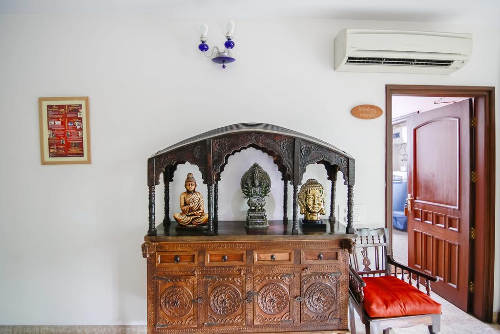 Shanti Hotel